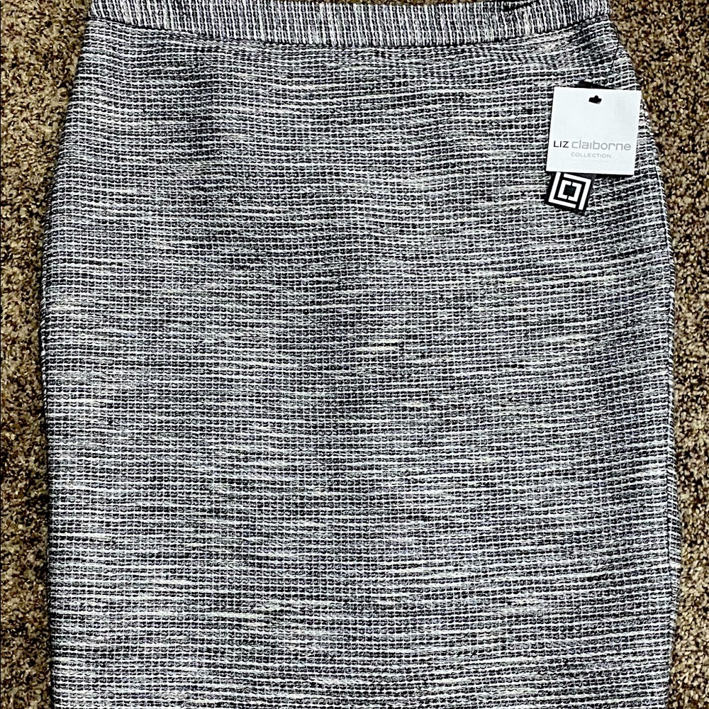 NWT gray tweed skirt
